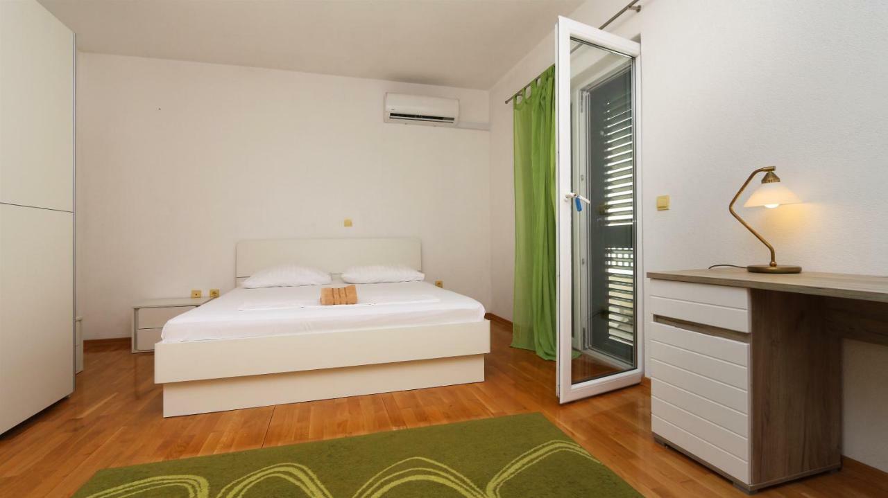 House Lipo Hotel Makarska Buitenkant foto